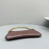女性用のミラー品質のデザイナー滑らかな革構造化されたショルダーバッグゴールドメタルラグジュアリーカラビナストラップショルダーバッグ付き箱