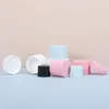 Bouteilles de stockage 5pcs vide 3g - 50g voyage coloré petit échantillon pots cosmétiques en plastique pot de maquillage avec doublure pour crème pour le visage lèvres