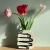 Vases Cadeau d'anniversaire Vase moderne style nordique main en céramique blanche pour la décoration de bureau à domicile résine peinte au doigt unique Boho