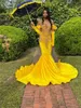 Elegante amarelo veludo ouro chuva pedras vestidos de baile com luvas sereia vestidos das senhoras para ocasiões especiais vestidos de festa