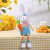 Décoration de Pâques Lapin En Vêtements Habillé Poupée De Lapin Avec Fleur Et Carotte Perles Colorées Jambe Printemps Jardin Figure Décoration Décoration De La Maison En Gros