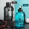 water bottle UZSPACE bouteille d'eau de Fitness grande capacité bouteille d'eau de sport Tritan avec paille pour hommes et femmes seau Portable 2L YQ240110