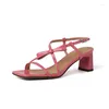 Сандалии 2024, женские летние туфли во французском стиле, серебристые, с узким ремешком и бантом, розовые сандалии для выпускного вечера, бежевые туфли-лодочки на высоком квадратном каблуке