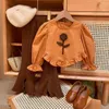 Conjuntos de ropa Traje para niñas Primavera y otoño Niños Conjunto de dos piezas con encaje en forma de árbol Top de manga larga Pantalones elásticos
