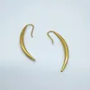 Orecchini a cerchio Cool esagerazione Orecchino a punta Crescent Stud realizzato in oro placcato su rame, regalo per le donne