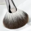 Brushes V05 pinceau de maquillage professionnel fait à la main doux cheveux de renard des neiges grand éventail forme pinceau de poudre pour le visage pinceaux de maquillage en bois de santal rouge