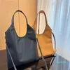 Hobo Designer Tas Tote Bag Dames Handtas Onderarm Schouder Grote capaciteit Winkelen Metalen hardware Afneembare riem Hoge kwaliteit reistas Zwart