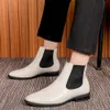 Britischer Stil, weiße Herrenmode, High-Top-Leder-Knöchelmann-Slip-On-Stiefel mit spitzer Zehenpartie, elegante Stiefel für Herren