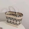 Totes Bolso tejido de mano con textura a cuadros en blanco y negro, nuevo color panda, cesta de verduras portátil, nicho de compras, bolsos elegantes para mujer