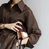 Qoerlin 커피 블라우스 여성 스프링 가을 캐주얼 한 단색 긴 소매 셔츠 여성 한국어 느슨한 셔츠 OL 스타일 작업복 S-XL 240110