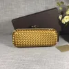 Bolsas de noite de alta qualidade Bolsas rosa Designer de qualidade Lady Luxurys Fashion Party Golden Knitting Hand Gold Patchwork Bag Phone Cosmetics Wallet