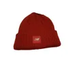 Cappello lavorato a maglia con lettera N autunno/inverno 2024 per adulti, stile versatile per coppie di berretti da uomo e da donna