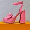 Designers sandaler kvinnor designer skor mode spänne dekoration rosa patent läder höga klackade skor 35-41 med lådplattform klackar ankel wrap rom sandal
