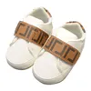 Småbarnsdesigner babyskor pojkar mjuka sula sneakers nyfödda baby promenadskor mjuka förskoleflickor anti slip sko 0-6-12 månader CSD2401106-6