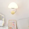 Lampes murales Nordic Mushroom LED G9 Creative Chambre d'enfant Lampe de chevet Salon TV Fond Lumières d'ambiance