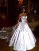 Vestidos de casamento branco marfim vestidos de noiva uma linha até o chão applique zíper personalizado rendas até plus size novo querido sem mangas cetim frisado cristal