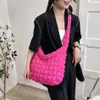 10 Color de las mujeres Hobos Shopper Bag Acolchado Diseño a cuadros Nylon Plus Algodón Hombro Crossbody Bolsas Tendencia Gran capacidad Lady Tote 240109