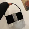 Sac à bandoulière pour femmes en usine 7 Color Niche Design Candy Colored Fashion Handbags Sweet Lady Flannel Chain Chain Sac Hiver Popular Diamond Handsbag 7052 # #