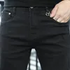 Jeans pour hommes Pantalons de printemps Nouveau haut de gamme européen Noir Élastique Slim Fit Leggings Imprimé Casual Business