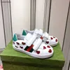 New kids shoes designer baby Sneakers Size 26-35 Including boxes Shining Red Heart Decoration girls boys shoe Jan10