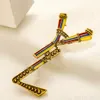 Högkvalitativ färgad pärlbroscher Designer Brosch Pin Brand Letter 18K Gold Brosch Pins Women Jewelry Party Gift