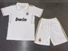 Kits de football pour enfants Maillots de football rétro du Real Madrid RONALDO 11 12 16 17 18 ZIDANE RAUL Kits FIGO vintage