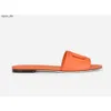 Designer chinelo sandália couro recorte slide design de luxo sandálias femininas chinelo apartamentos D-cortar slides de couro estilo recorte dedo do pé aberto sandálias pop de verão