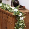 Fleurs décoratives vigne artificielle guirlande de fleurs réaliste élégante fausse rose simulation eucalyptus blanc pour la décoration de fête de mariage