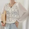 Damenblusen Damen aushöhlen Häkelspitze Patchwork abgeschnitten Strickjacke Puff Langarm V-Ausschnitt Button-Down-Hemden H7EF