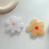 Korea 3D White Flower Acrylic Phone Holder Expanding Stand för iPhone 15 14 13 Universal Smart Lazy Colored Bracket Yellow Presents