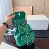 Oliecapaciteit FW mini nieuwe tas luxe wax schapenvacht groot patroonontwerper mode metalen rugzak ketting meisjes handtas schouder