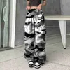 Spodnie damskie Capris Women Camouflage Spodnie CARGO STREETWEAR HIP HOP WAGGY WARNEGRES Casual Drstring Joggers Pockets Lose szeroką nogę prespantsl240109