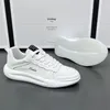 Golfskor för män Summer Mesh Breattable White Bekvämt mode Casual Sneakers Trendy 240109