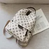 Fábrica atacado bolsa de ombro feminina 2 cores simples mochilas de viagem de lazer ao ar livre retro impressa bolsa diária Joker letras moda feminina mochila 347 #