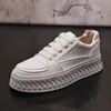 Nya ankomst Mens alla matchar vit snörning plattform kausal läder skor lägenheter mockasins manliga sport promenad sneakers