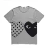 Designer tee com des Garcons Red Heart Patch SS Tee Shirt White XL Ny unisex Japan Bästa kvalitet Eurostorlek