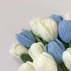 Altre arti e mestieri 1PC Fiori artificiali fatti a mano a maglia Tulipani per la decorazione domestica Filato di cotone Fiore finto per vaso Regalo fatto a mano per la festa della mamma Amico YQ240111