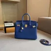 Designer Bags Luxury Fashion Totes New style leather bag with head layer leather handbag large capacity fashionable women's bag lock pure leather shoulder bag 2024