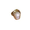 幾何学的な不規則な真珠はファッショナブルでパーソナライズされたリング、気質、新しい芸術的な手工芸品のための新しい芸術的手工芸品