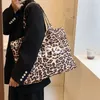 Sexig leoparddesign Big Korean Fashion Shopper Shopping Väskor för kvinnor handväska axelväska stor kapacitet tote 240111