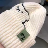 Chapeau tricoté brodé d'ours de bande dessinée de style coréen adapté aux filles chapeau antibruit chaud d'hiver Beanie chapeau de ski de couleur unie 240110