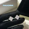 Orecchini di fascino di design di lusso Quadrifoglio Top s925 Argento sterling Fiore pieno di cristallo Orecchini di design di marca per gioielli da donna con scatola regalo per feste