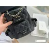 Bag Designer Handtasche Cowide Fashion Rucksack Flip mit Schulter Diamond Damenkette Mobile Make -up Mini Telefon 2024