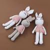 Altre arti e mestieri 1 pz Creativo fatto a mano a maglia Coniglio Bambola Animale Peluche ripiene Bambino Lenitivo Dormire Peluche Regali per bambini Compleanno YQ240111