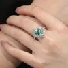 Cluster Ringen 2.5CT Ascut Groene Moissanite Ring Laboratorium Diamant S925 Zilver Hoge Kwaliteit Sieraden Bruiloft Verlovingsfeest Verjaardagscadeau