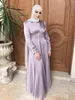 Styl ubrania etnicznego Abaya muzułmańska sukienka modowa Summer Elegancki satynowy koralik