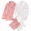 Frühlings-Damen-Pyjama-Set mit Herzmuster aus Krepp-Baumwolle, doppellagige Gaze, Umlegekragen, langärmlige Hosen, Haushaltskleidung 240110