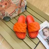 Designer Womans Slippers couples Pool Pillow slippers womens leather slides famous Platform sandal summer flat shoes fashion beach slippers slides