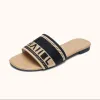 Paires Designer Slides Femmes Brodé Tissu Slide Sandales Summer Beach Walk Pantoufles Mode Talon Bas Pantoufle Plate Chaussures De Luxe Taille 37-42