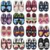 Carozoo Lovely Styles Baby Plippers Erkekler İlk Yürüyüşçi Ayakkabı İnek Deri Bebe Ayakkabı KIZ İÇİN PREWALKER 240110